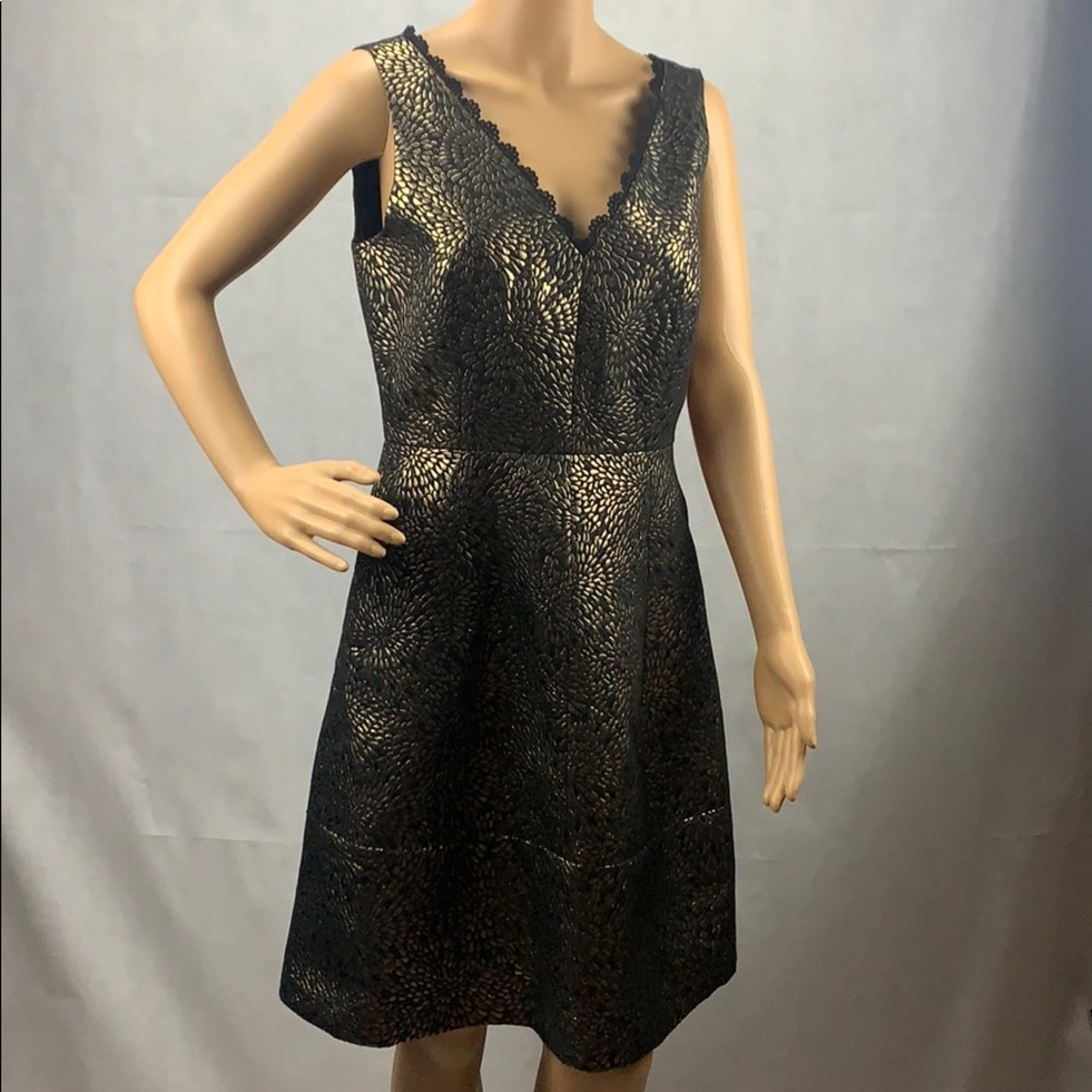 Draper James Sleeveless Gold Print VNeck Fit&Flare